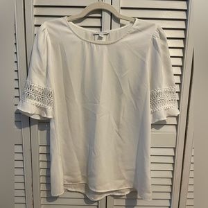 White tshirt with sleeve accent